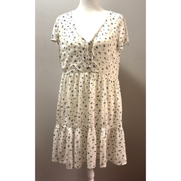 American Eagle Outfitters Dresses & Skirts - American Eagle Outfitters White Blue Floral Baby Doll Dress Fit Flare Size Small